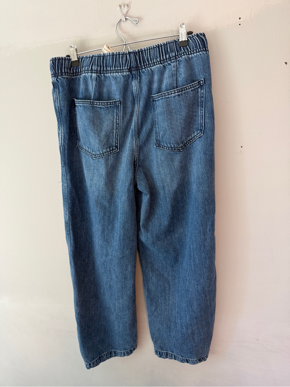Gap Mid Rise Pull-On Barrel Jeans Medium Wash Medium - Picture 4 of 13